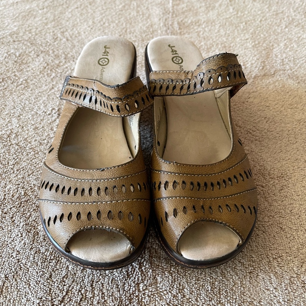 J-41 Adventure On Slip on Wedge Heels Sandals Size 9.5 Medium